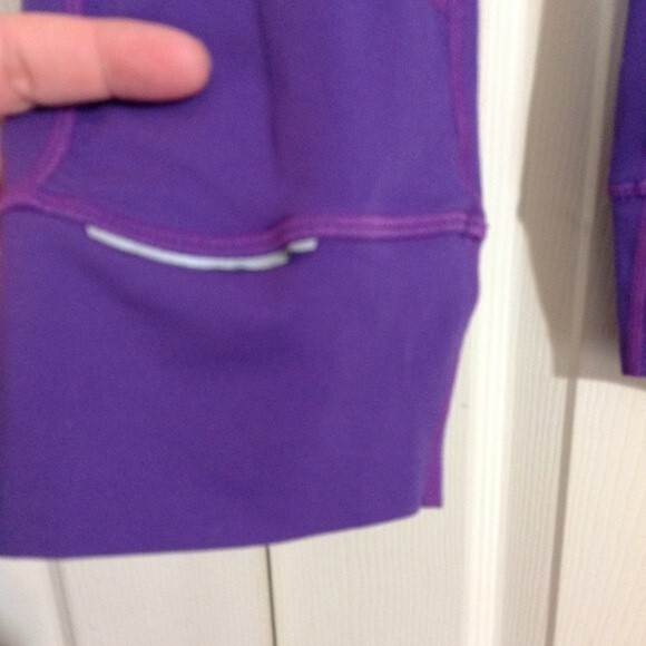 ATHLETA X-Small Relay Capri Legging Workout Athletic Purple Reflective Mesh - Picture 6 of 10